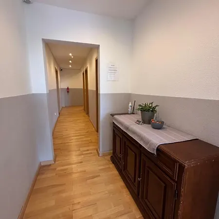 Affittacamere Fuer 3 Personen, Kuehlschrank-bad Meine
