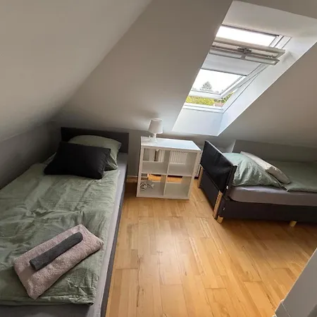 Fuer 3 Personen, Kuehlschrank-bad Affittacamere