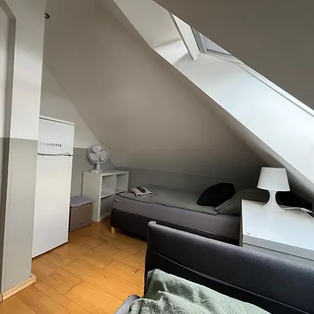 Fuer 3 Personen, Kuehlschrank-bad Affittacamere
