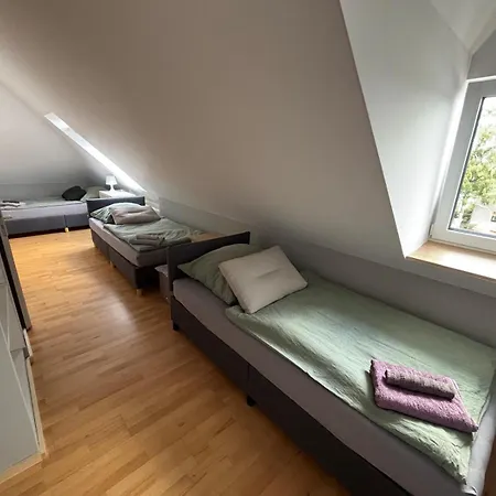 Fuer 3 Personen, Kuehlschrank-bad Affittacamere 3*
